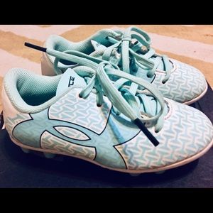 Under Armour soccer cleats size 8